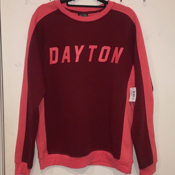 Sweaters - NWT Dayton Ohio Logo Sweatshirt - Size M